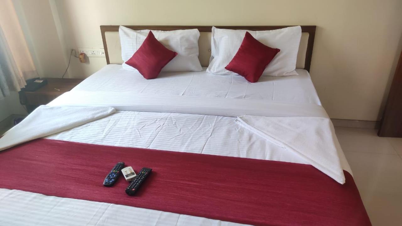 Atithi Service Apartment Poona Kamer foto
